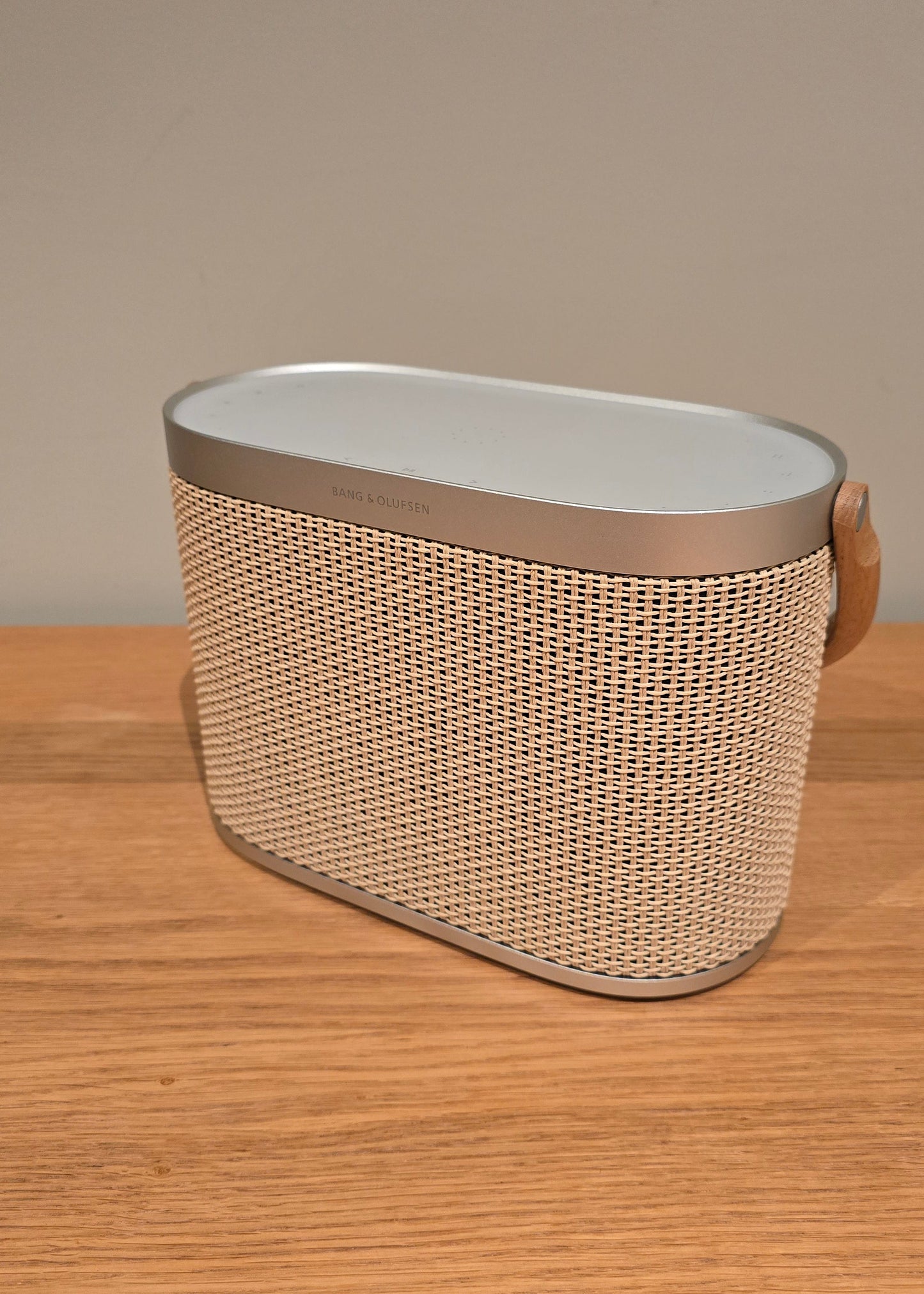 Bang & Olufsen Beosound A5 (2710)