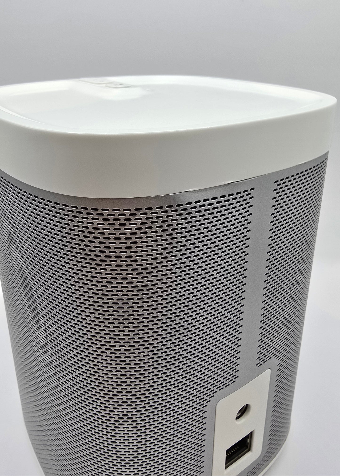 Sonos Play:1 – brukt høyttaler – plassbesparende – noe bruksmerker