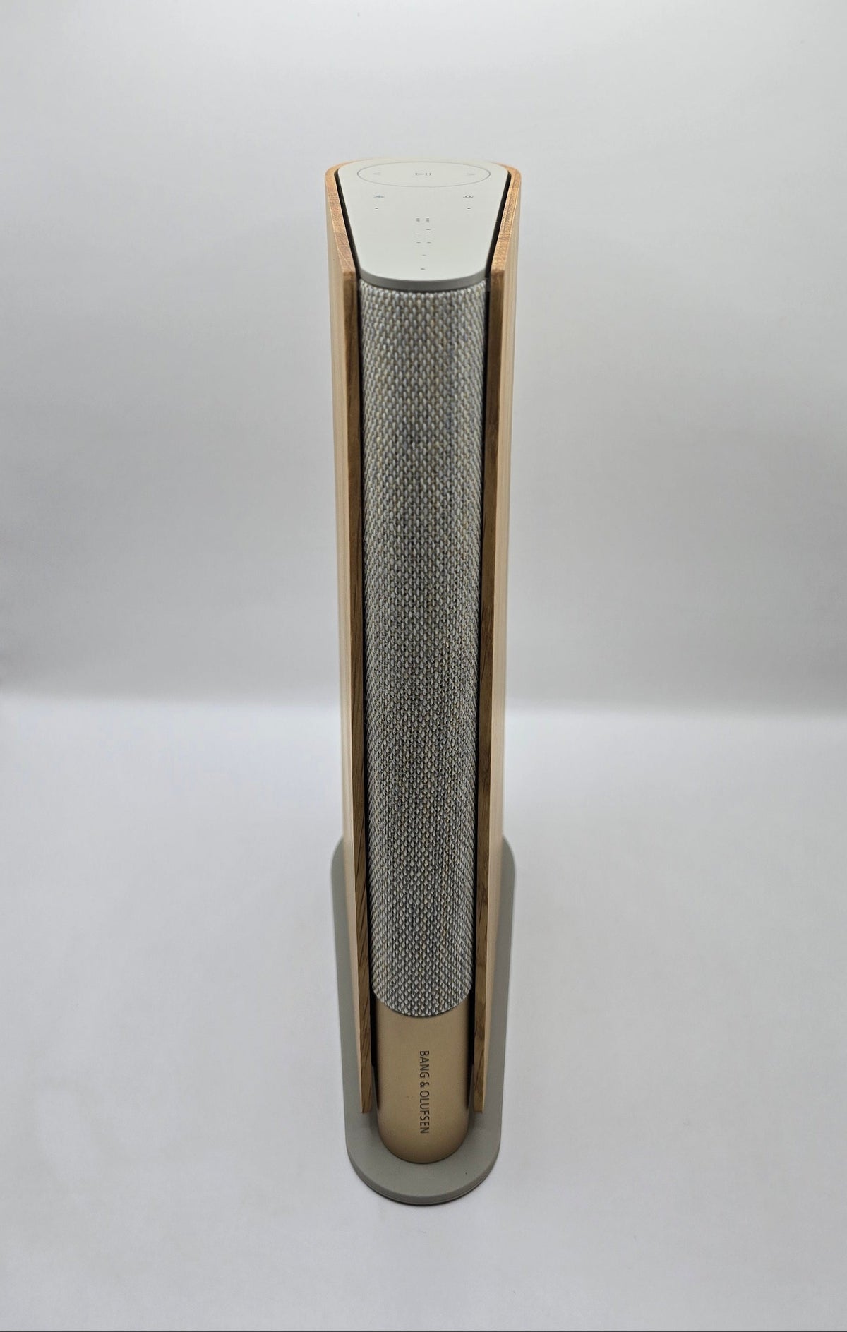 Bang & Olufsen Beosound Emerge – brukt designhøyttaler – lite bruksmerker