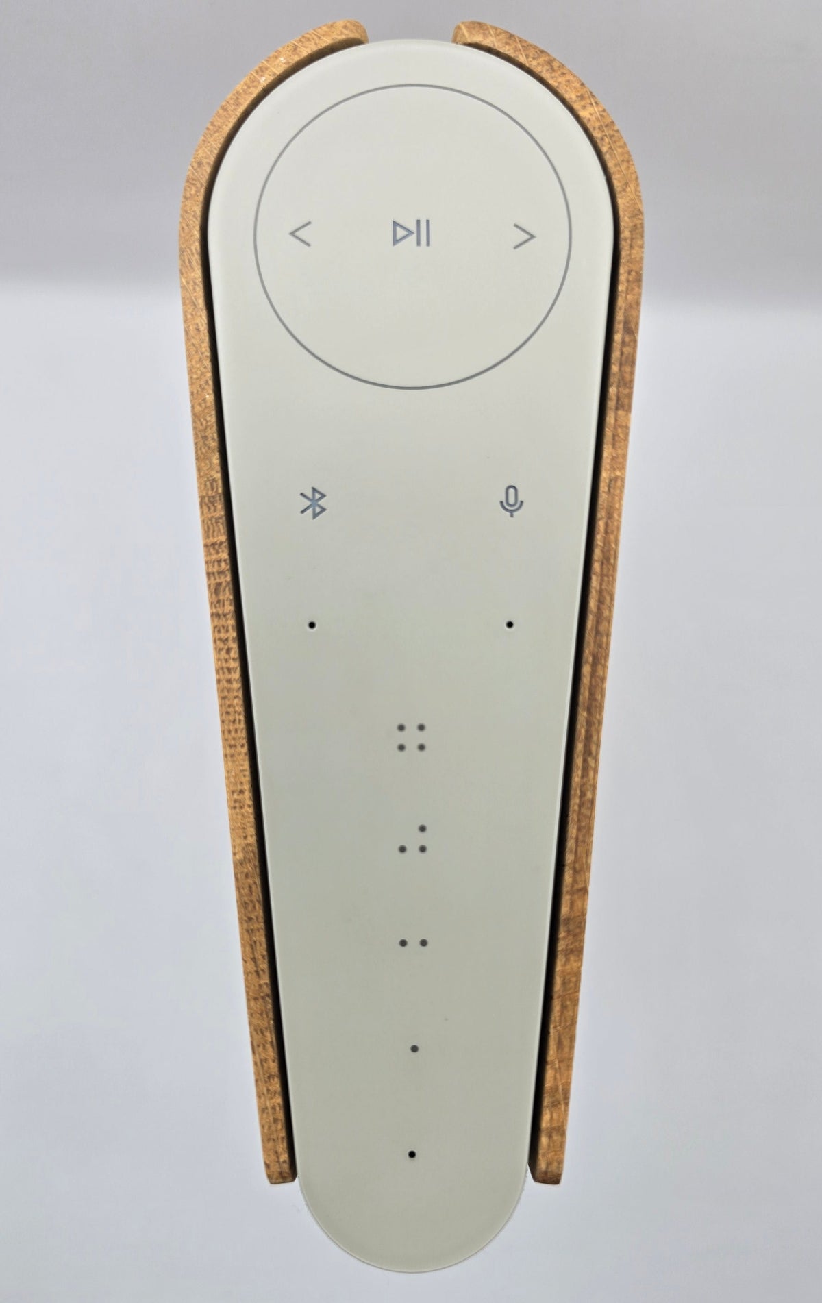 Bang & Olufsen Beosound Emerge – brukt designhøyttaler – lite bruksmerker