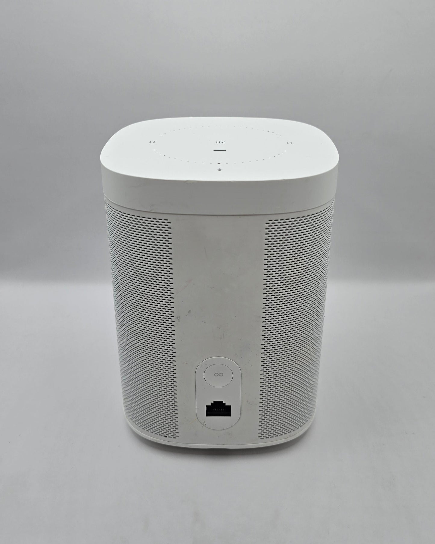 Sonos One Gen 1 – brukt WiFi-høyttaler – en del bruksmerker