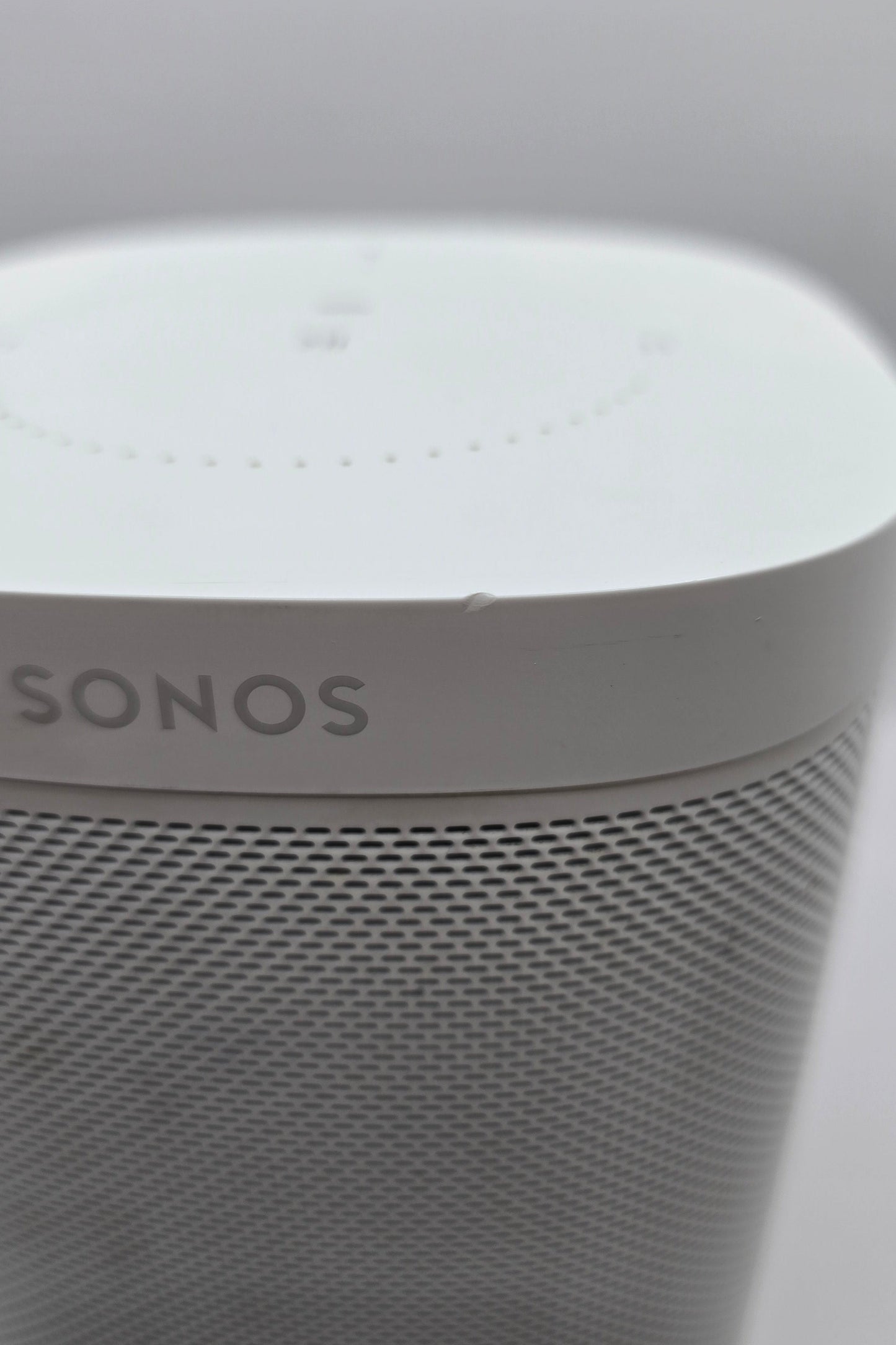 Sonos One Gen 1 – brukt WiFi-høyttaler – en del bruksmerker