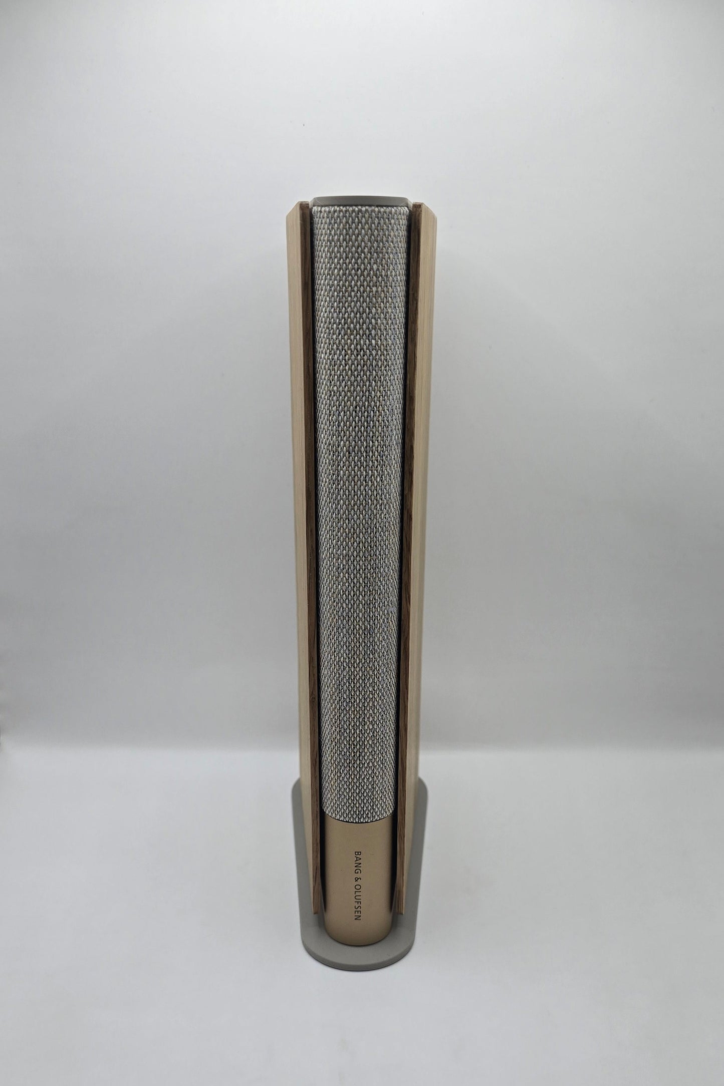 Bang & Olufsen Beosound Emerge – brukt designhøyttaler – uten bruksmerker