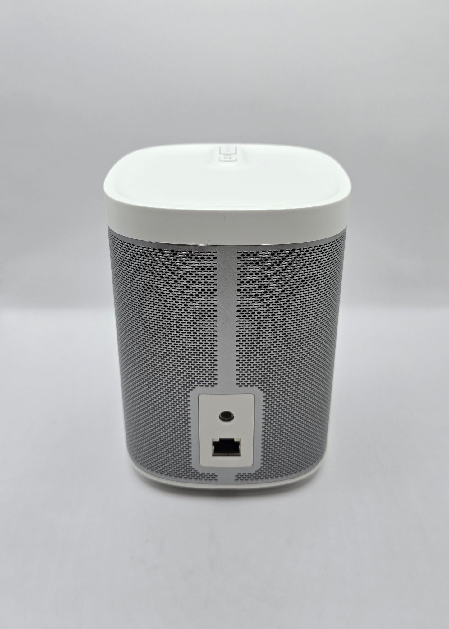 Sonos Play:1 – brukt høyttaler – plassbesparende – noe bruksmerker