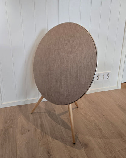 B&O Beoplay A9 MK1 – brukt trådløs høyttaler – ikonisk design – meget pen