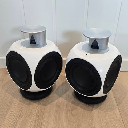 Bang & Olufsen BeoLab 3 MKII – brukte aktive høyttalere – delvis rep objekt (sett)