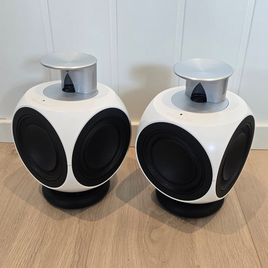 Bang & Olufsen BeoLab 3 MKII – brukte aktive høyttalere – delvis rep objekt (sett)