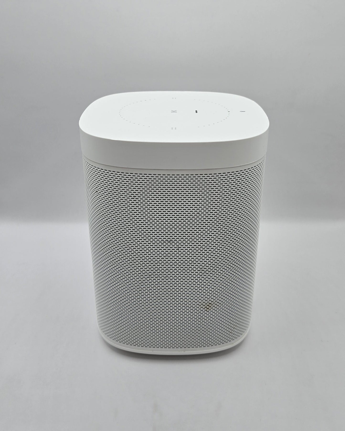 Sonos One Gen 1 – brukt WiFi-høyttaler – en del bruksmerker