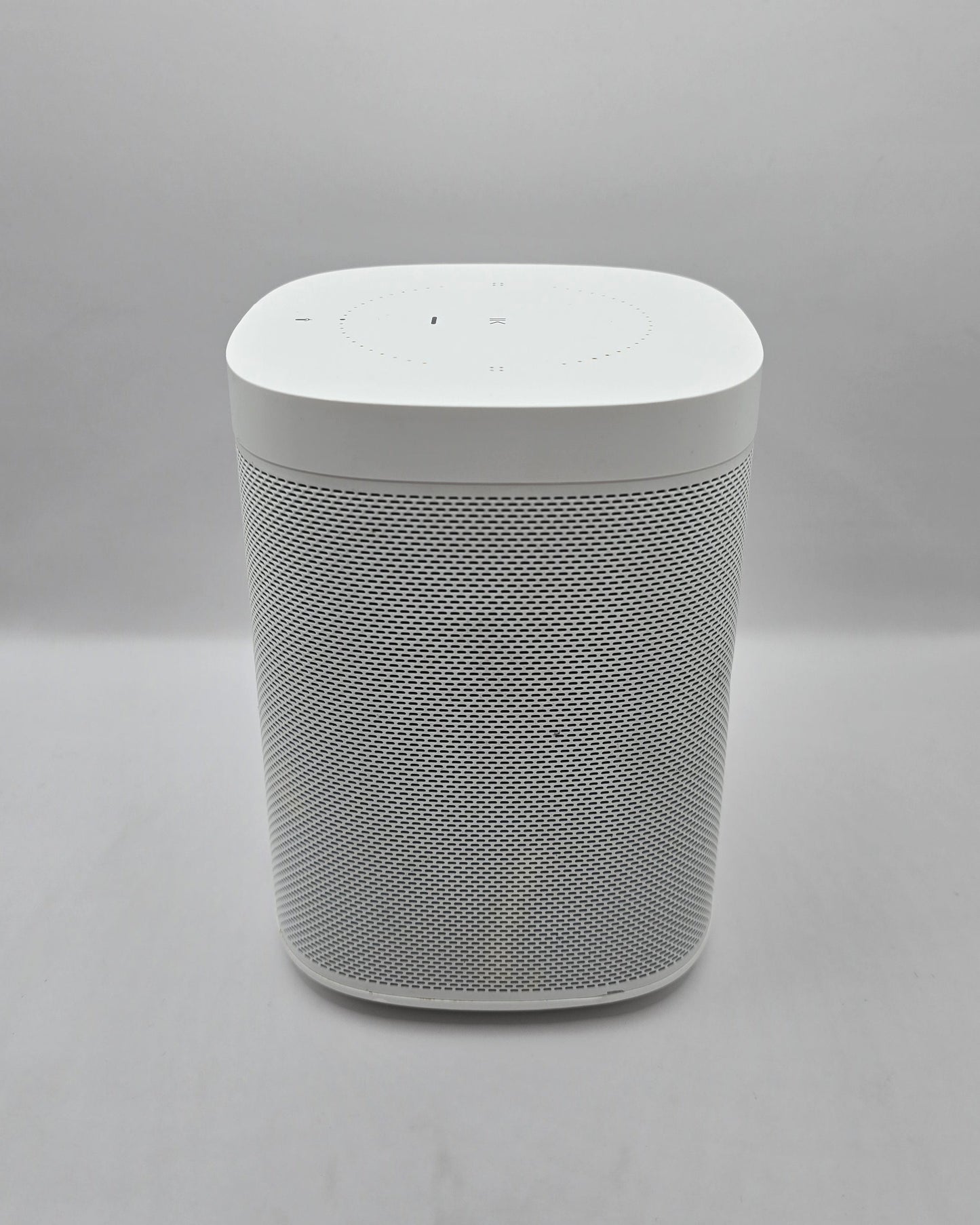Sonos One Gen 1 – brukt WiFi-høyttaler – en del bruksmerker