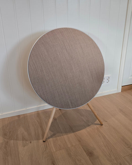 B&O Beoplay A9 MK1 – brukt trådløs høyttaler – ikonisk design – meget pen