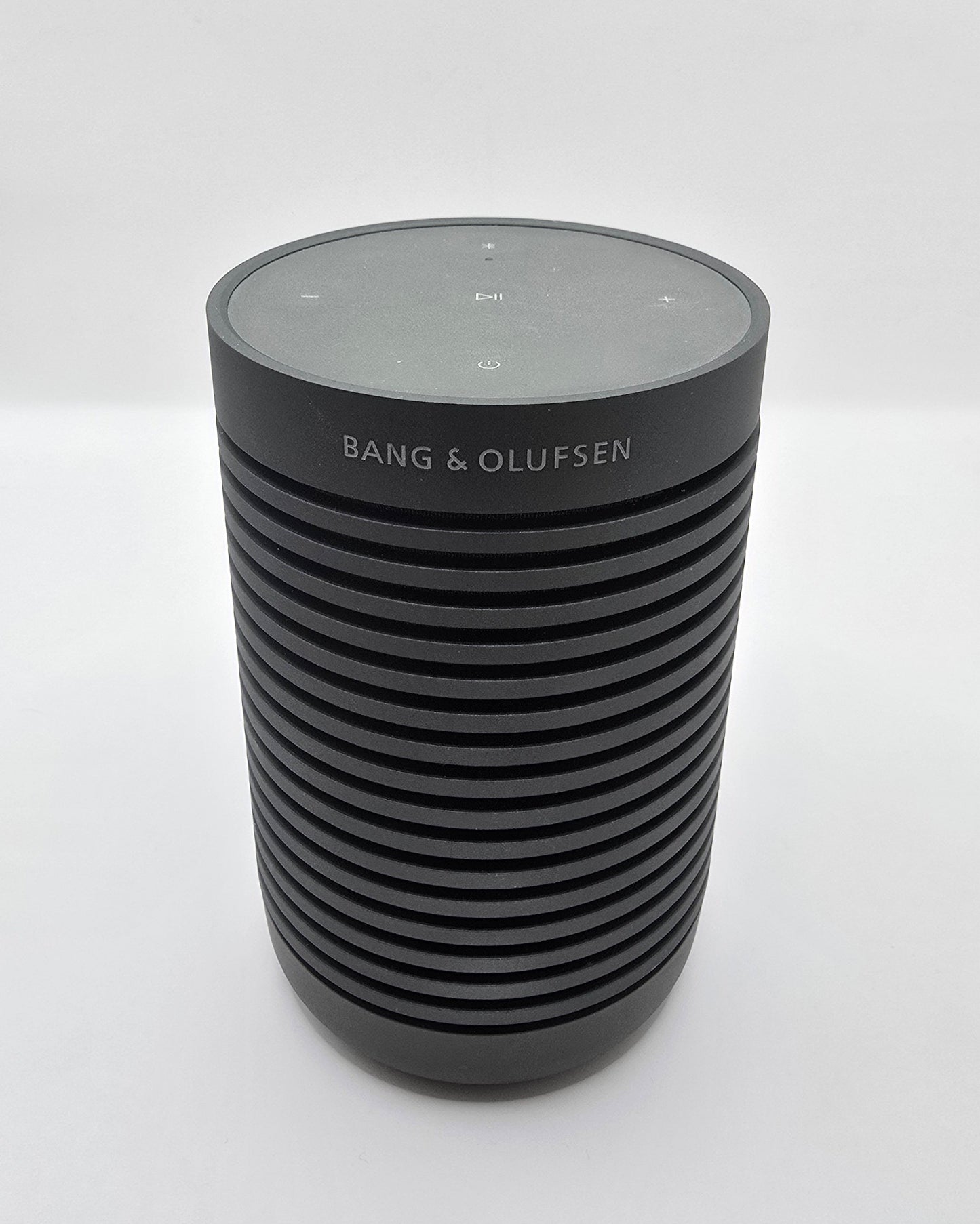 B&O Beosound Explore – brukt trådløs høyttaler – IP67 – noen bruksmerker